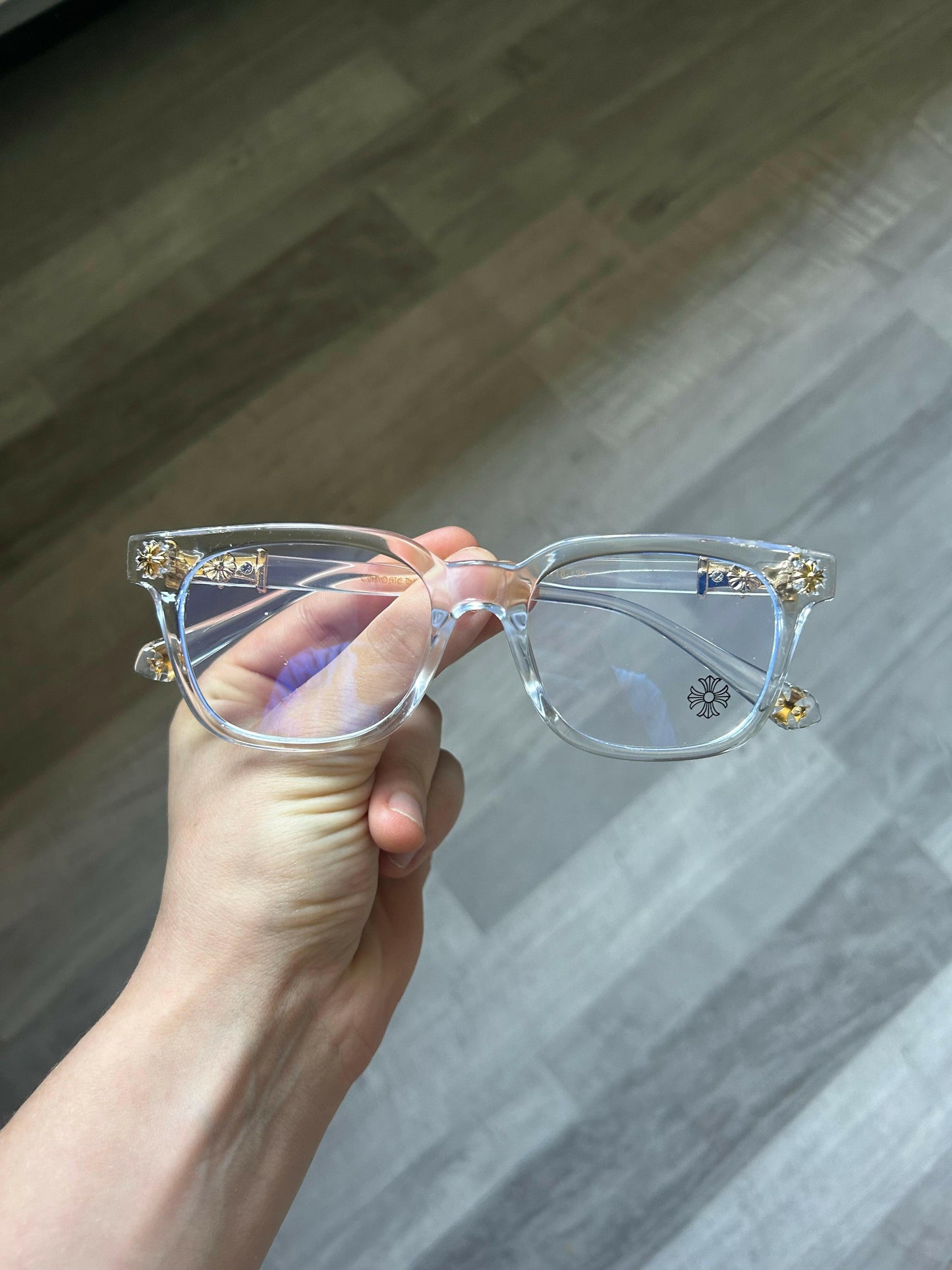 Veluxe Chrome Glasses™️