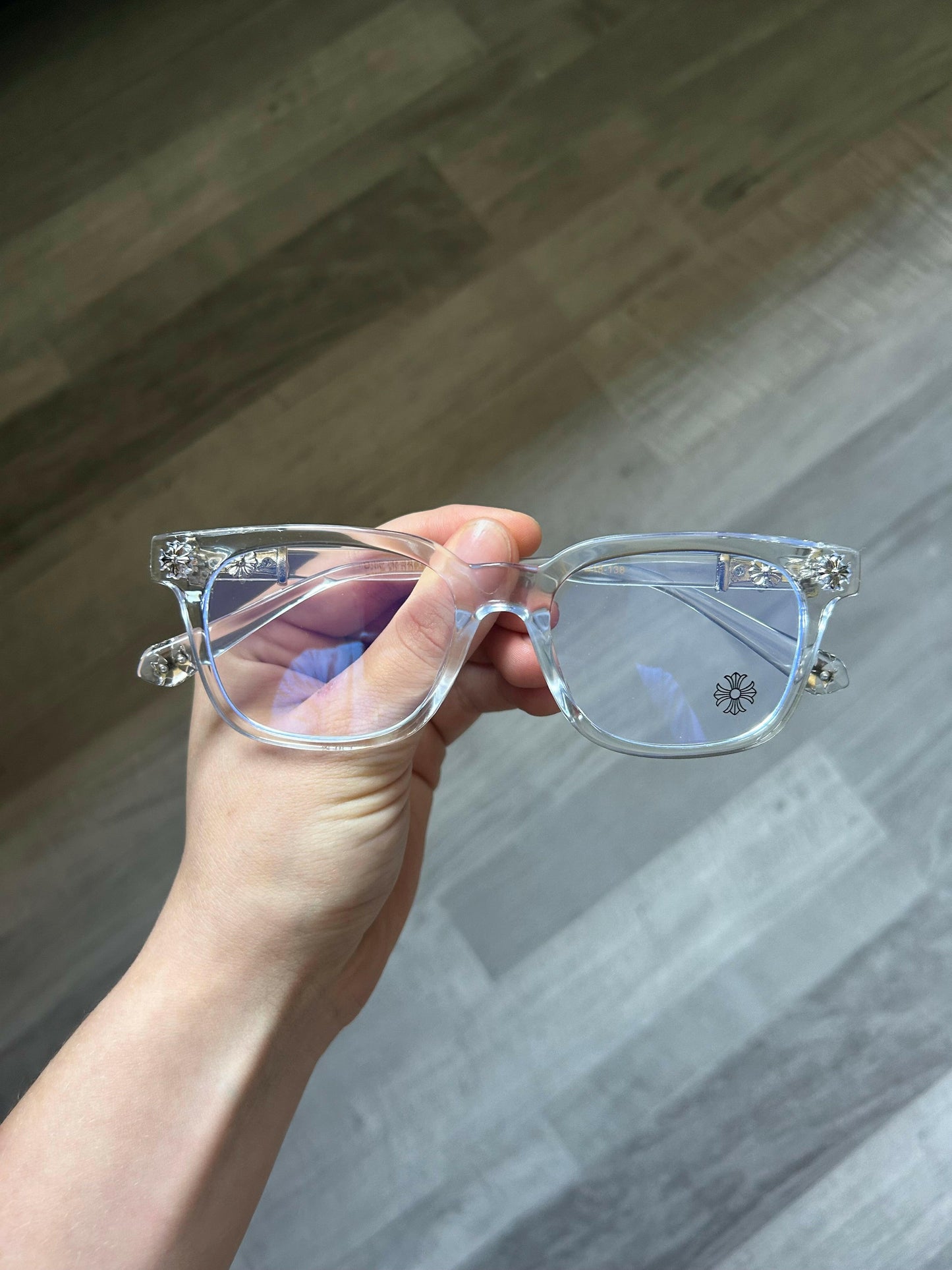 Veluxe Chrome Glasses™️