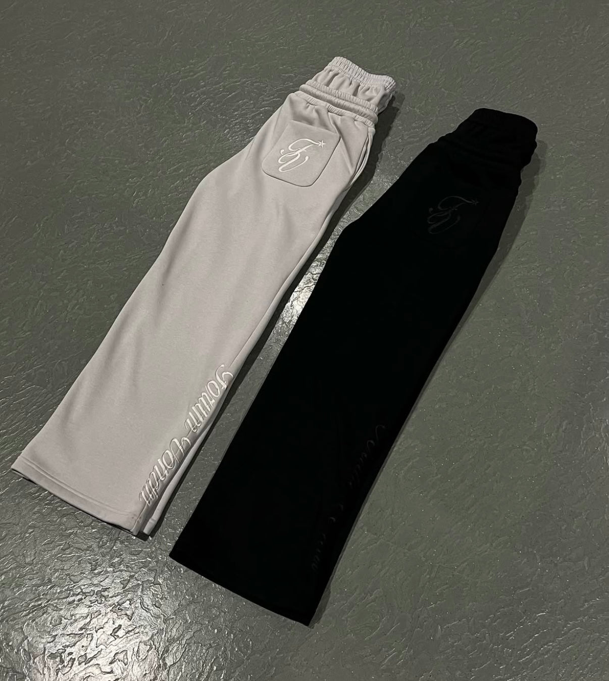 VELORA DOUBLE WAIST SWEATPANTS
